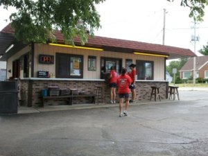 Mullin's Drive In restaurant, Fox Lake, Wisconsin Mullin's Drive In restaurant, Fox Lake, Wisconsin
